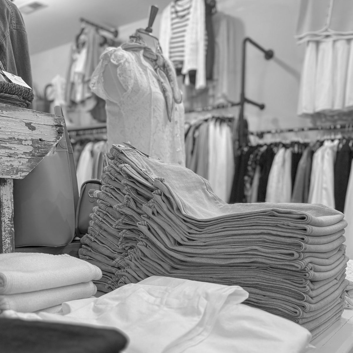 Ivella boutique storefront photo