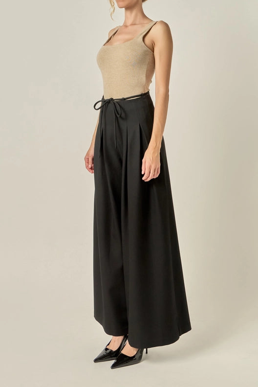 Hillary High Waisted Pleated Pants