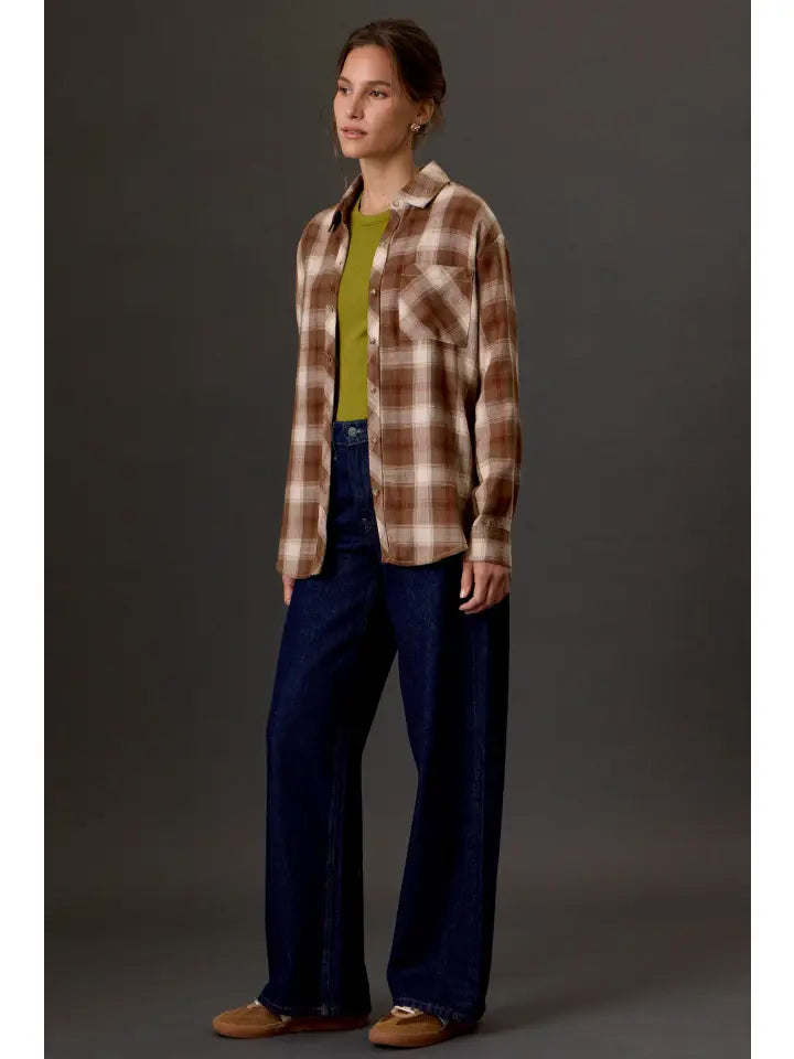 Whit Oversized Brown Flannel