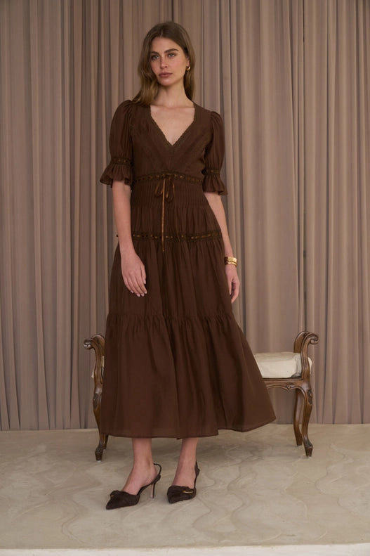 Savannah Sweetheart Neck Midi Dress